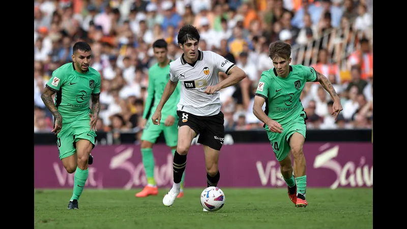 Trận đấu giữa Atletico Madrid và Valencia